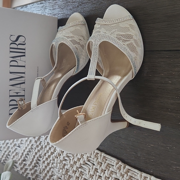 *Dream Pairs Amore Pumps- 7 - Picture 6 of 12